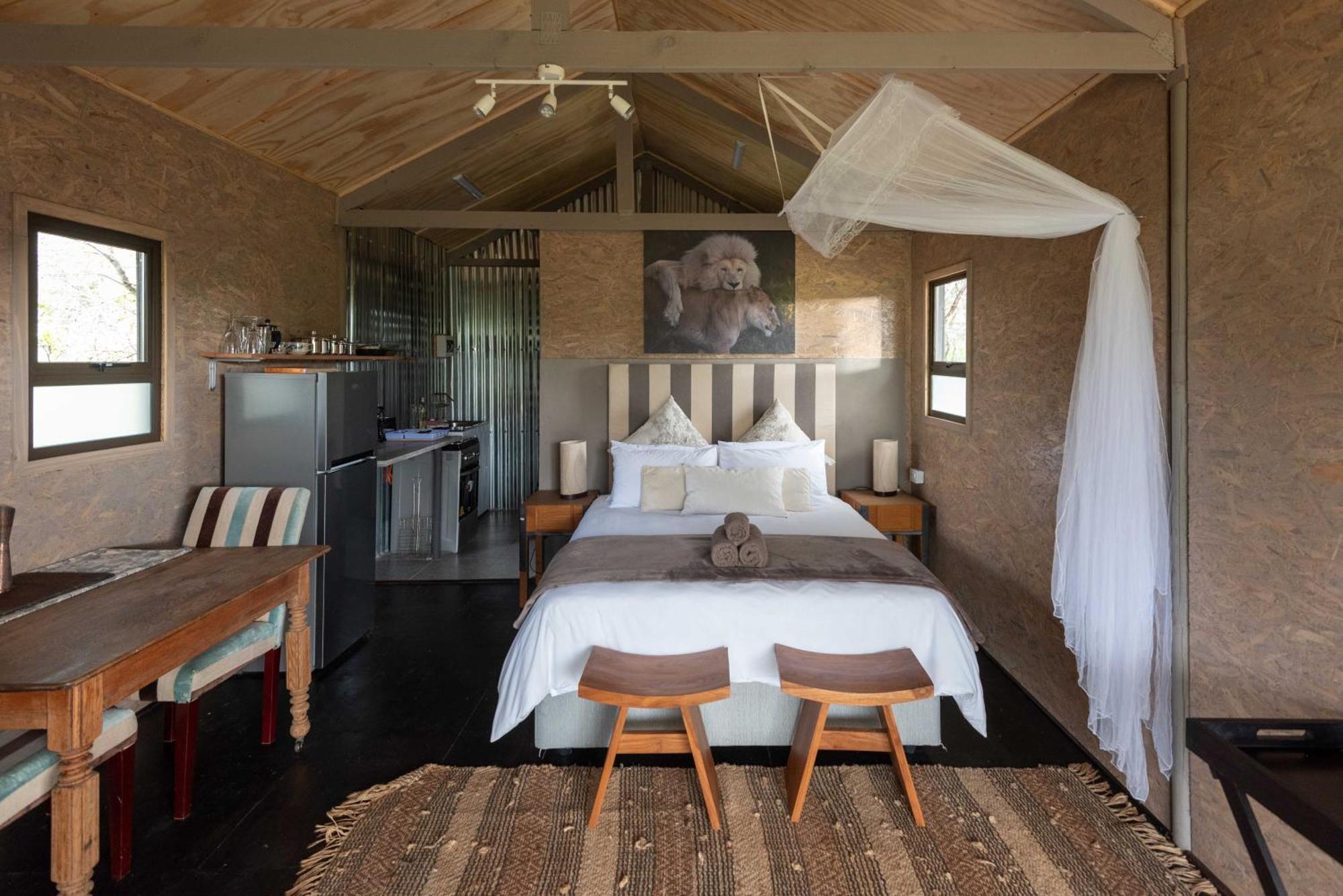 Farm stay Tenikwa Wildlife Centre &