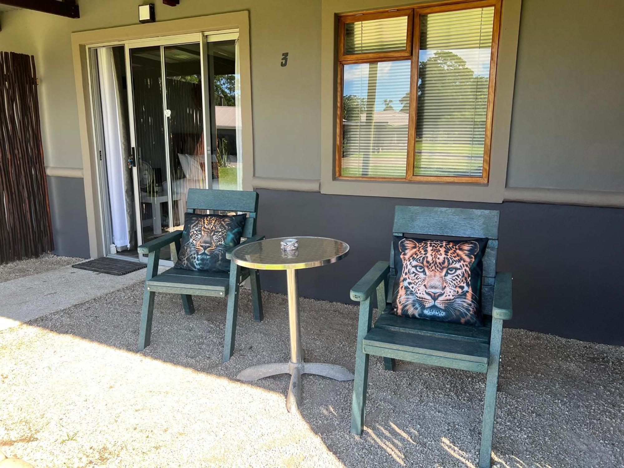 Farm stay Tenikwa Wildlife Centre & Plettenberg Bay